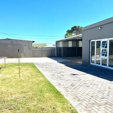 Image 4 - Pickering Street, Newton Park, Gqeberha, 7162, South Africa - Apartment for rent
