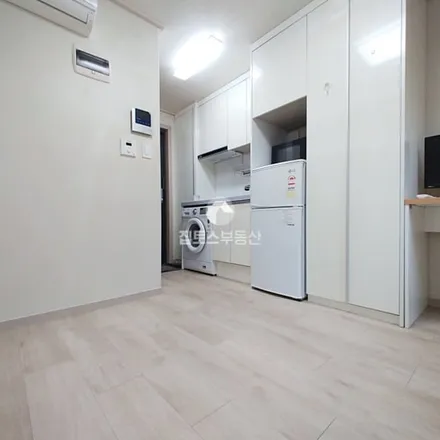 Rent this studio apartment on 서울특별시 도봉구 쌍문동 88-25
