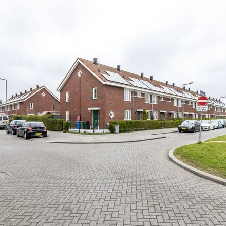 Rent this 3 bed apartment on Burgemeester Noletlaan 59 in 3042 NA Rotterdam, Netherlands