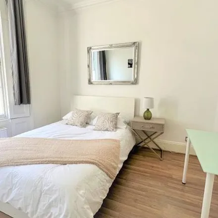 Rent this 3 bed apartment on The Old Queen's Head in 44 Essex Road, London