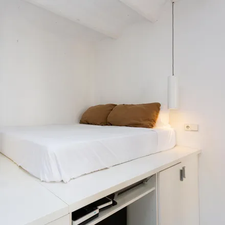 Rent this 1 bed apartment on Carrer de Villarroel in 131, 08036 Barcelona