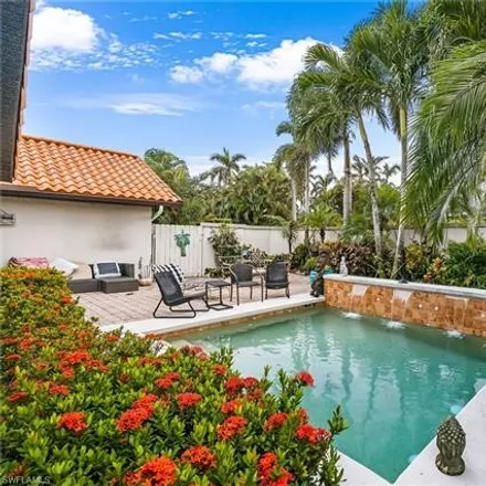 Image 3 - 778 Broad Court South, Naples, FL 34102, USA - House for sale