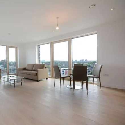 Image 1 - Rutherford Heights, Rodney Road, London, SE17 1AS, United Kingdom - Apartment for rent