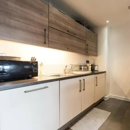 Image 2 - Saunders Apartments, Merchant Street, London, E3 4PT, United Kingdom - Apartment for rent