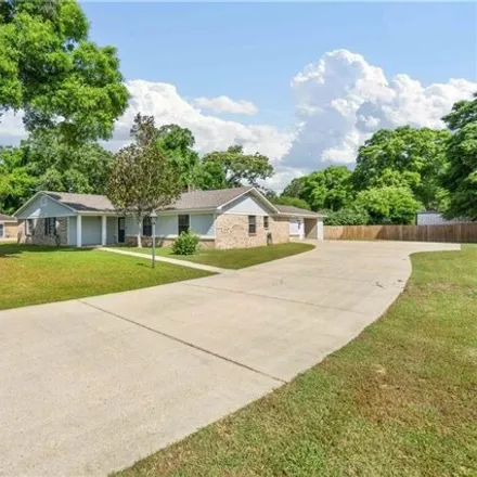 Buy this 4 bed house on 625 Barcelona Drive in Satsuma, Mobile County