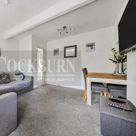 Image 2 - Escott Gardens, Bromley, Great London, Se9 - Townhouse for sale