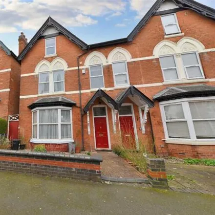 Buy this 5 bed duplex on Holly Road in Harborne, B16 9NH