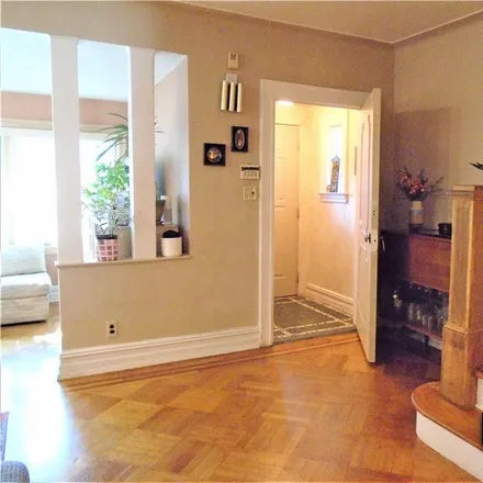 Image 3 - 1831 East 27th Street, New York, NY 11229, USA - House for sale