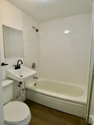 Image 5 - 4205 North Bernard Street, Chicago, IL 60625, USA - House for sale