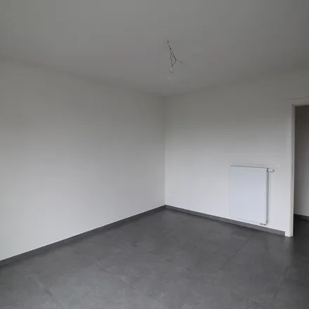 Rent this 3 bed apartment on Grotesteenweg-Zuid 16;16A-16D in 9052 Ghent, Belgium