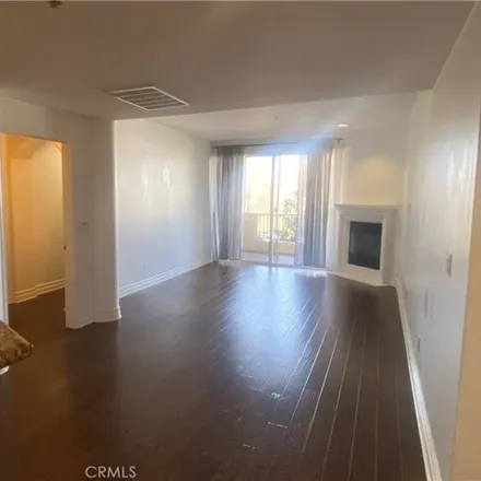 Image 7 - 13925 Burbank Boulevard, Los Angeles, CA 91401, USA - Condo for sale