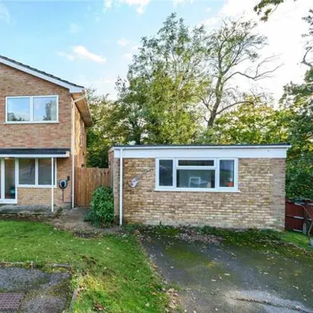 Buy this 4 bed house on Shepherds Hill in Bracknell, RG12 2GS