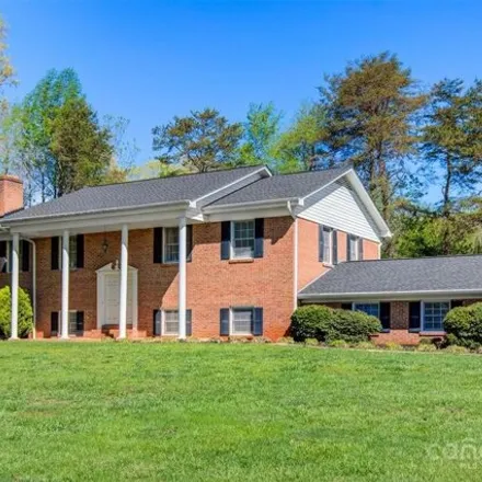 Buy this 5 bed house on 2712 Rosewood Lane in Catawba County, NC 28658