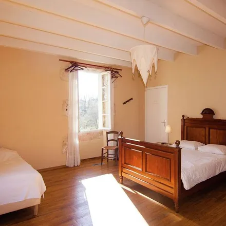 Rent this 3 bed house on 24240 Rouffignac-de-Sigoulès