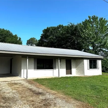 Buy this 3 bed house on 1303 West Division Street in Blossom, Lamar County