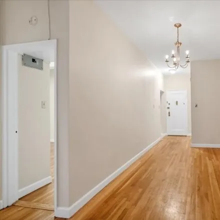 Image 4 - 83-75 Woodhaven Boulevard, New York, NY 11421, USA - Apartment for sale