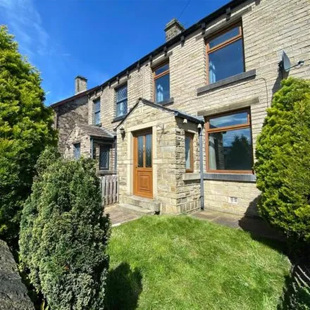 Buy this 2 bed townhouse on Bankfield Avenue in Kirkburton, HD5 0JL