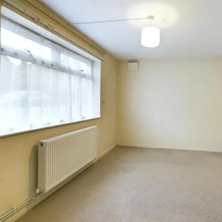 Image 4 - Lowndes Close, Stoke, ST4 5JG, United Kingdom - Apartment for rent