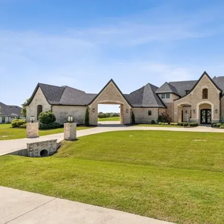 Buy this 5 bed house on 1601 Goose Lane in Lucas, TX 75002