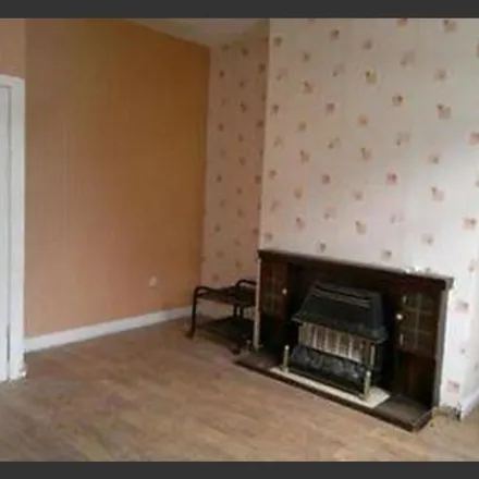 Rent this 4 bed townhouse on Planetrees Road in Bradford, BD4 8AB