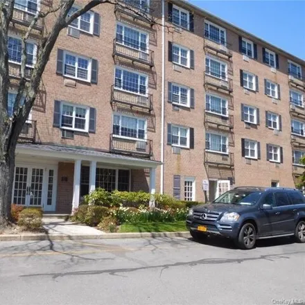 Rent this 1 bed condo on 1 Consulate Drive in Village of Tuckahoe, NY 10707