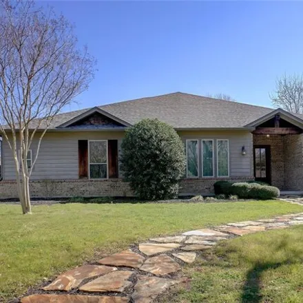 Buy this 3 bed house on 2905 Fairfield Avenue in Fort Worth, TX 76116