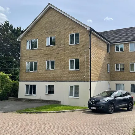 Rent this 2 bed apartment on Corran Way in South Ockendon, RM15 6AH