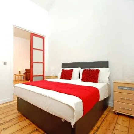 Image 5 - Wool House, 74 Back Church Lane, St. George in the East, London, E1 1LX, United Kingdom - Apartment for rent