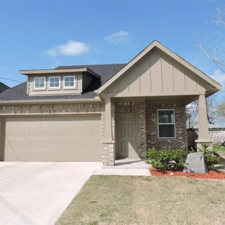 Rent this 5 bed house on 3806 Templeton Street in Greenville, TX 75401