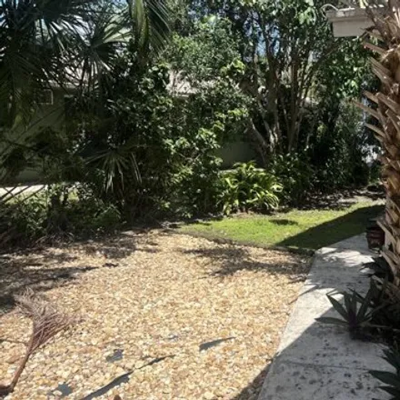 Image 6 - 2190 Northeast 44th Street, Lighthouse Point, FL 33064, USA - House for sale