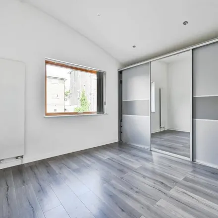 Rent this 3 bed duplex on 100 Shooters Hill Road in Royal Standard, London