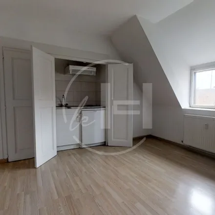 Rent this 1 bed apartment on 61 Rue de Pouilly in 57000 Metz, France