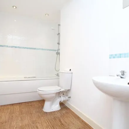 Rent this 2 bed apartment on Waterloo Road in Bristol, BS2 0JS