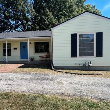 Buy this 2 bed house on South Raytown Road in Raytown, MO 64134