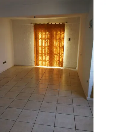 Rent this 3 bed house on Pasaje Las Camelias Sur 1284 in Lampa, Chile