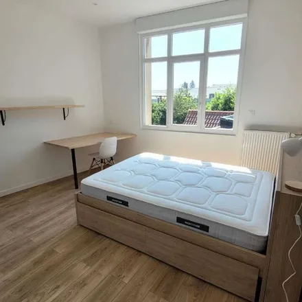 Rent this 3 bed apartment on 2 Rue de Lolliette in 62000 Arras, France