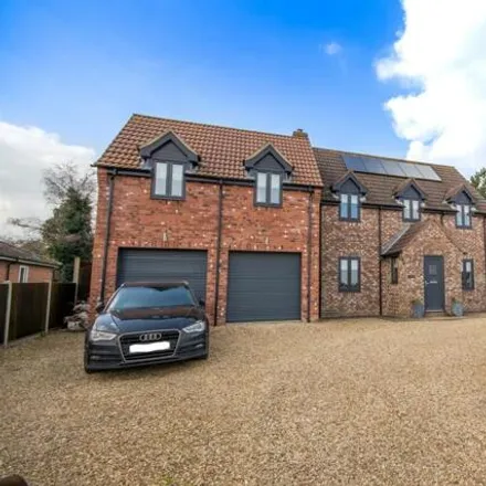Buy this 4 bed house on Station House in Eastgate, Fleet Hargate