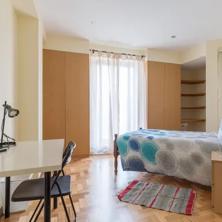 Rent this 4 bed room on Rua da Restauração 93 in 4050-506 Porto, Portugal