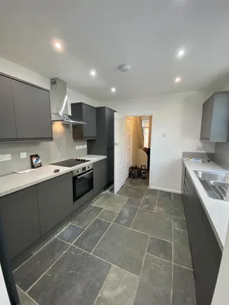 Rent this 3 bed townhouse on 38 Mina Road in Bristol, BS2 9XH