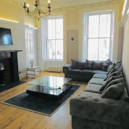 Rent this 3 bed apartment on Westminster Terrace in Fitzroy Lane, Glasgow