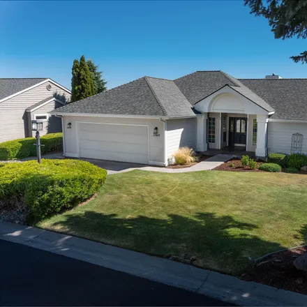 Buy this 4 bed house on 2464 Southwest 34th Drive in Redmond, OR 97756