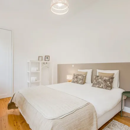 Rent this 1 bed apartment on Tabacaria Jogo D'épocas in Rua Santa Catarina, 4000-457 Porto