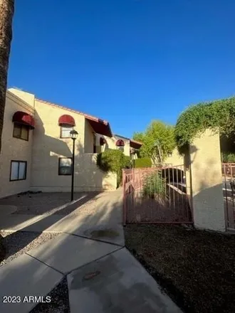 Image 1 - 2525 North 52nd Street, Phoenix, AZ 85008, USA - Apartment for rent