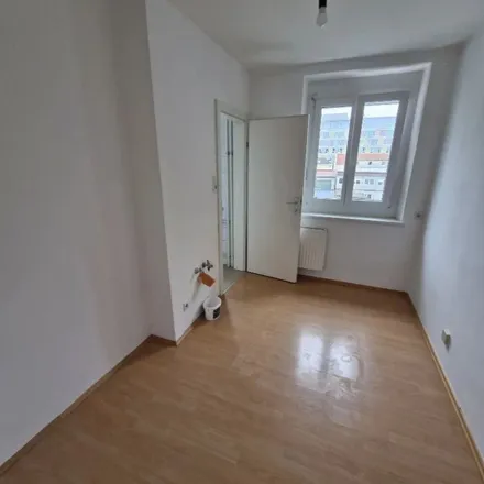 Rent this 3 bed apartment on Praterstraße 24 in 3100 St. Pölten, Austria