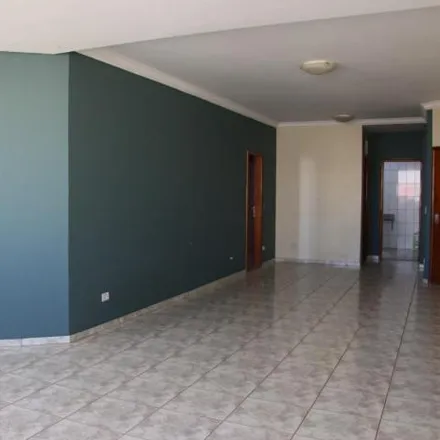Buy this 3 bed apartment on Clinica ARO Med Imagem in Rua 31, Setor Central