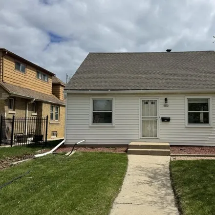 Buy this 3 bed house on 4612 North 18th Street in Milwaukee, WI 53209