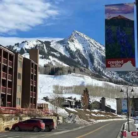 Image 1 - Crested Butte Sports, Emmons Road, Mount Crested Butte, Gunnison County, CO 81225, USA - Condo for sale