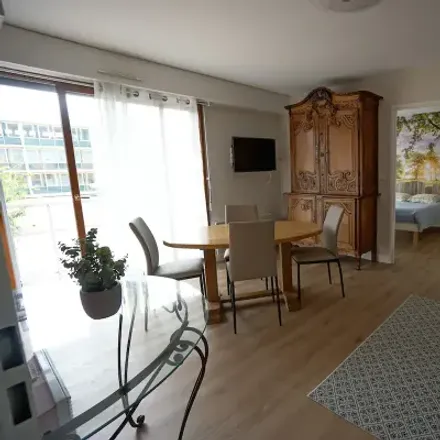 Rent this 2 bed apartment on 19 Rue des Charrettes in 76000 Rouen, France