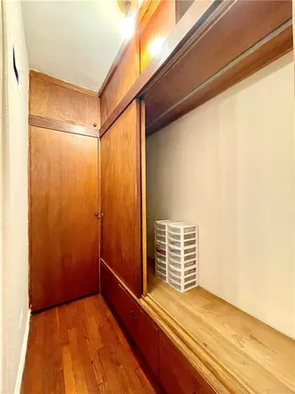 Image 7 - 2680 East 19th Street, New York, NY 11235, USA - Condo for sale