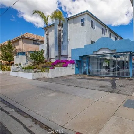 Image 2 - unnamed road, Los Angeles, CA 91342, USA - Townhouse for sale